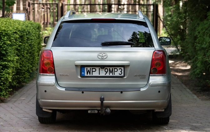 Toyota Avensis cena 12500 przebieg: 330000, rok produkcji 2003 z Miłomłyn małe 211